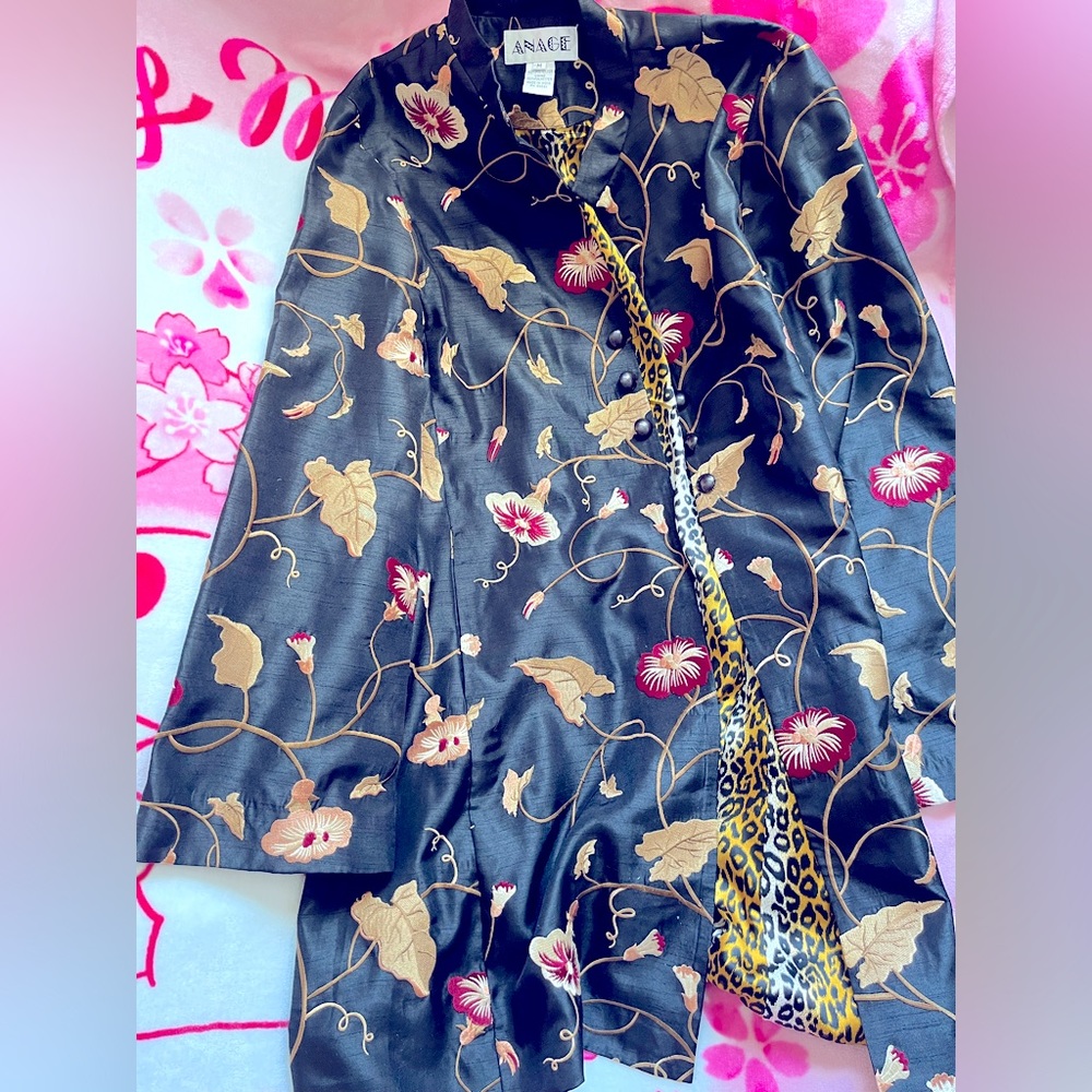 Anage woman’s floral jacket ♥️